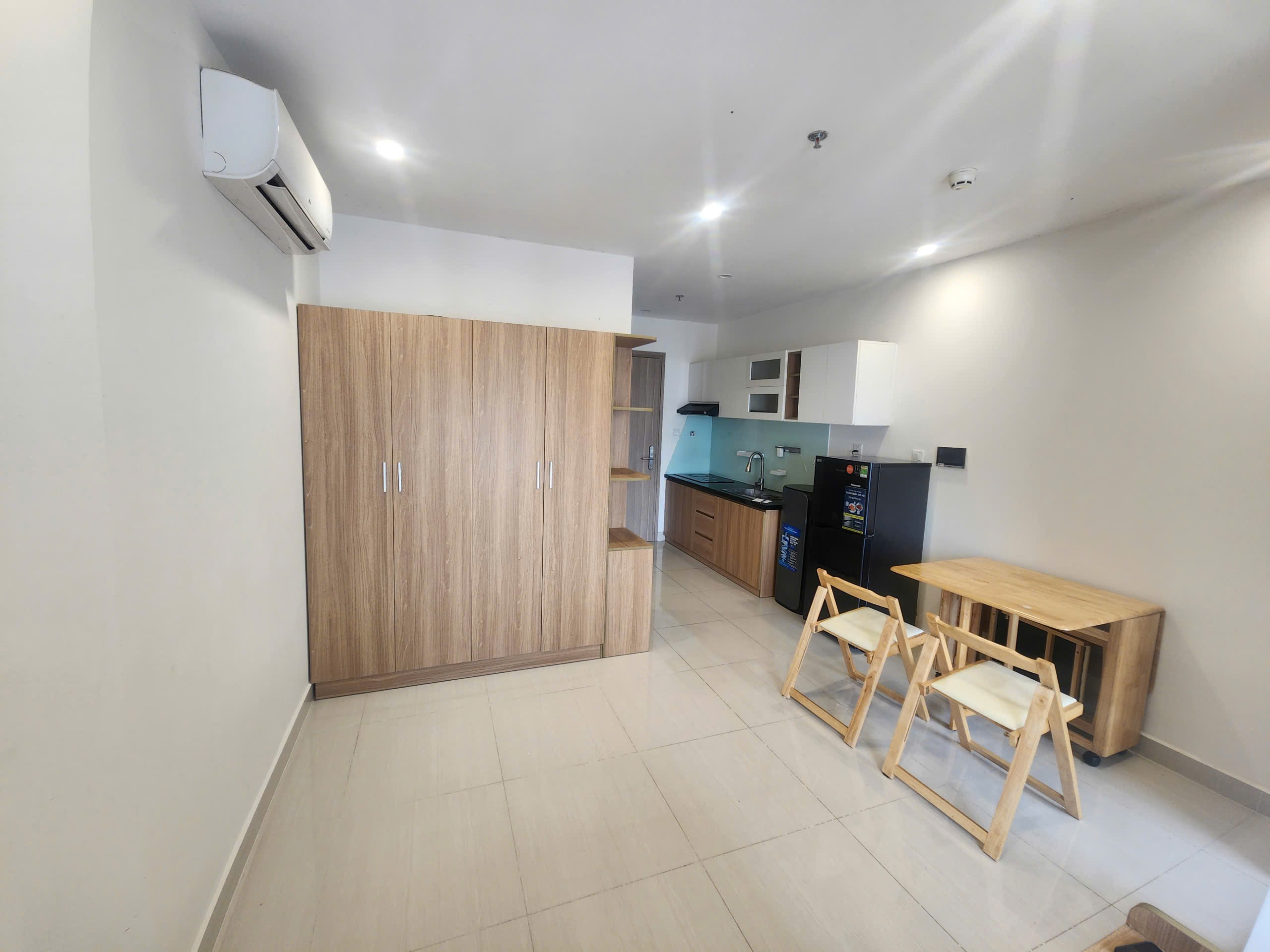 Cho thuê căn hộ chung cư Studio Vinhome Grand Park Tiện nghi Full Nội thất - Ảnh chính