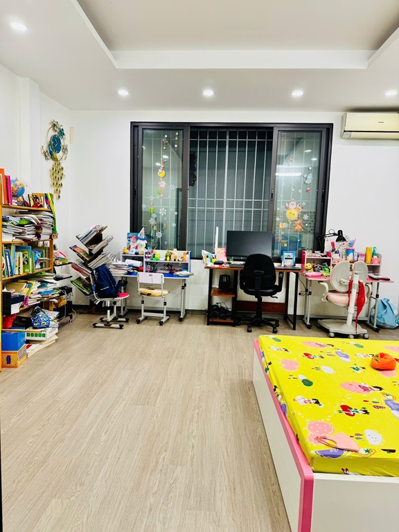 Chính chủ cần bán nhanh căn nhà vị trí đẹp- giá tốt tại quận Cầu Giấy, TP Hà Nội - Ảnh 1