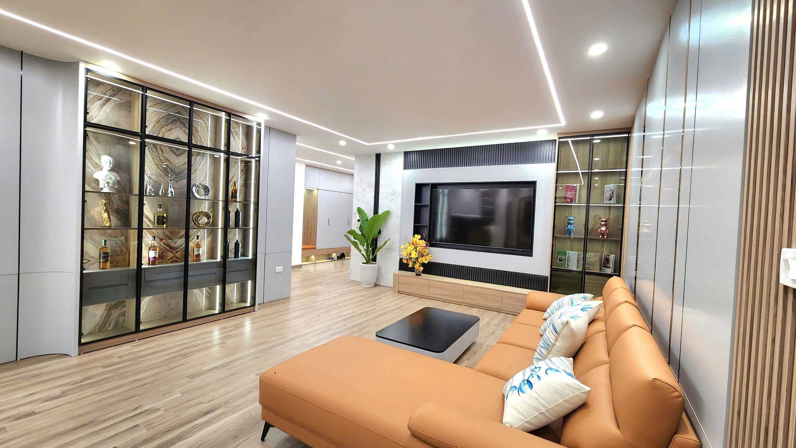 Căn hộ skyvilla 3 ngủ 3 WC, dt 181m2, tòa 25T1, tòa vip nhất khu Trung Hòa - Nhân Chính - Ảnh chính