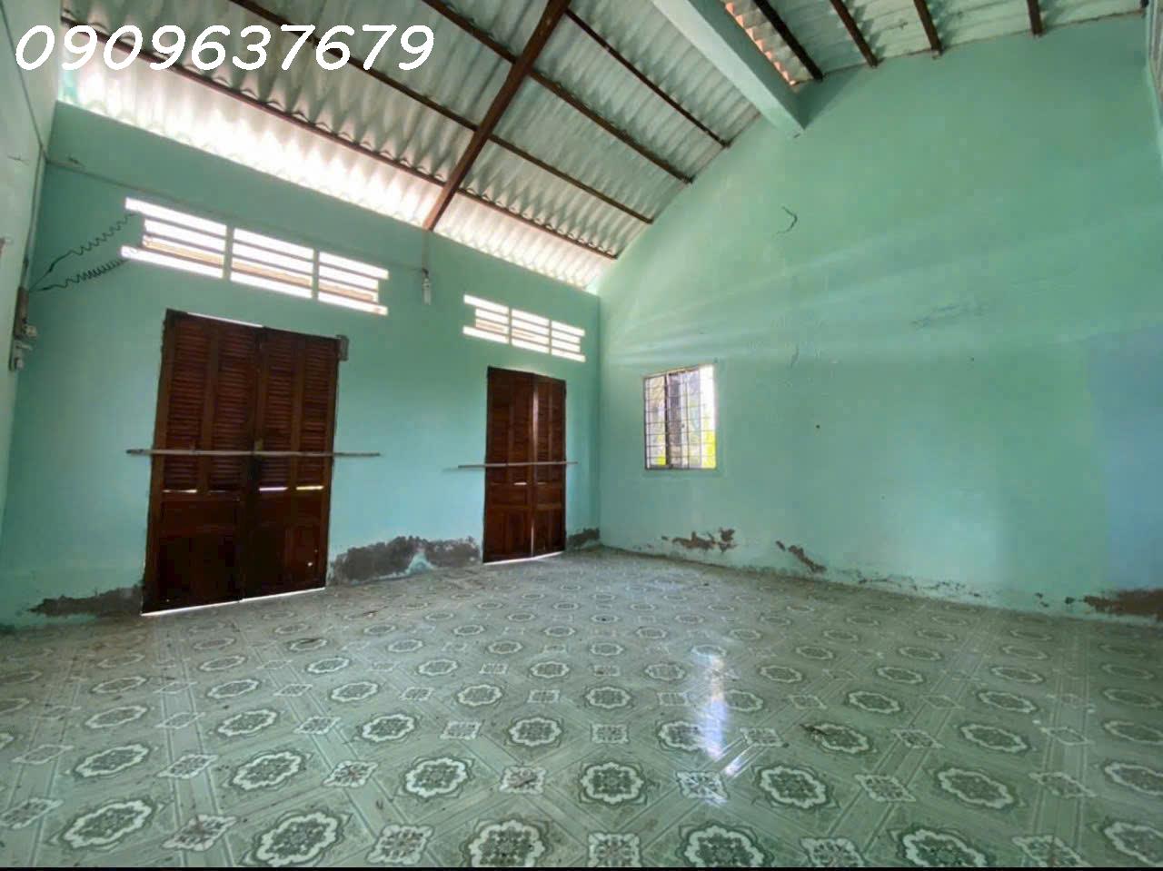 Gấp gấp Bán Nhà vườn có diện tích vuông vức (300m2 Thổ + 1004m2 vườn) Xã Tân Chánh H cần Đước Long - Ảnh 1