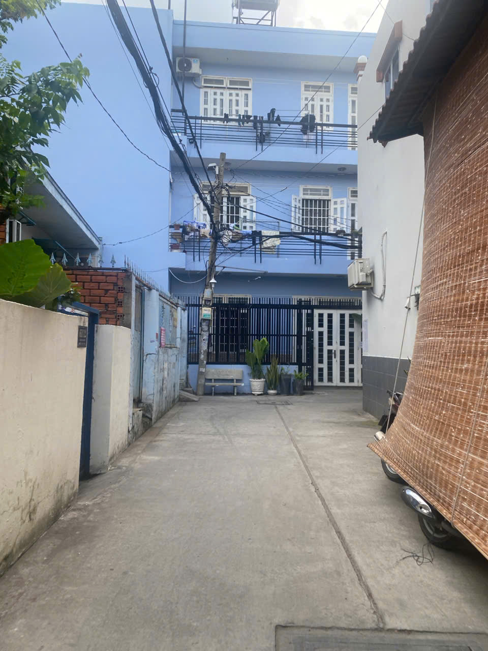 BÁN NHÀ 4M X 12M SÁT VƯỜN LÀI P. TÂN THÀNH SÁT HẺM XE HƠI NHỈNH 4 TỶ - Ảnh 1