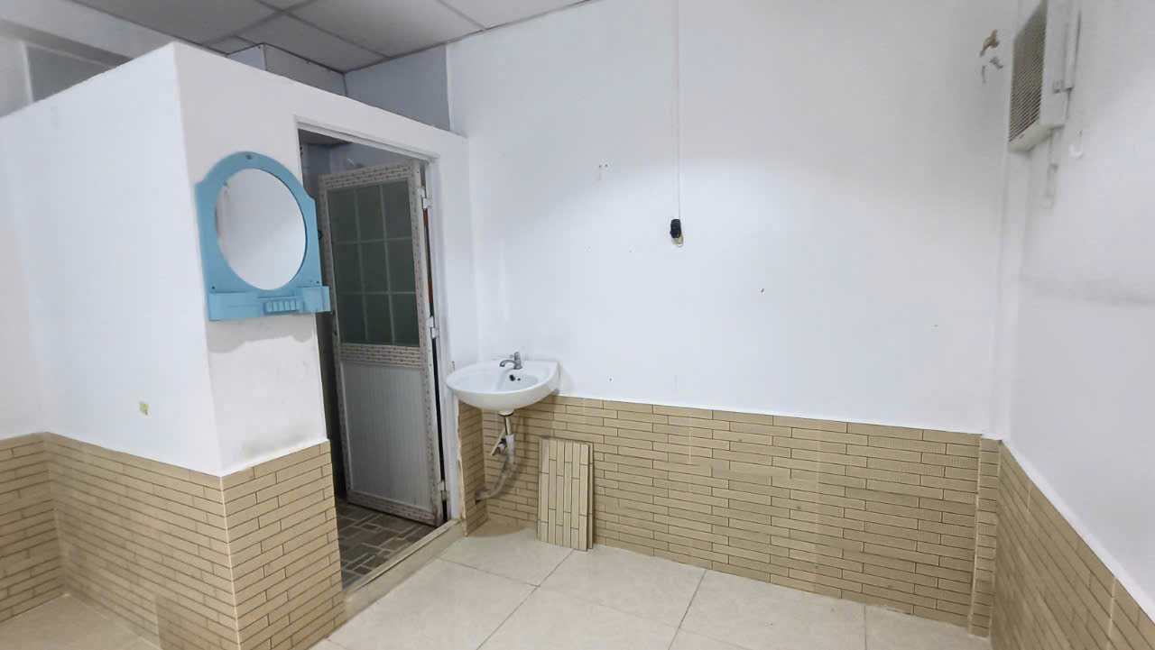 Nhà 3,8 triệu hẻm Đề Thám - Ảnh 2