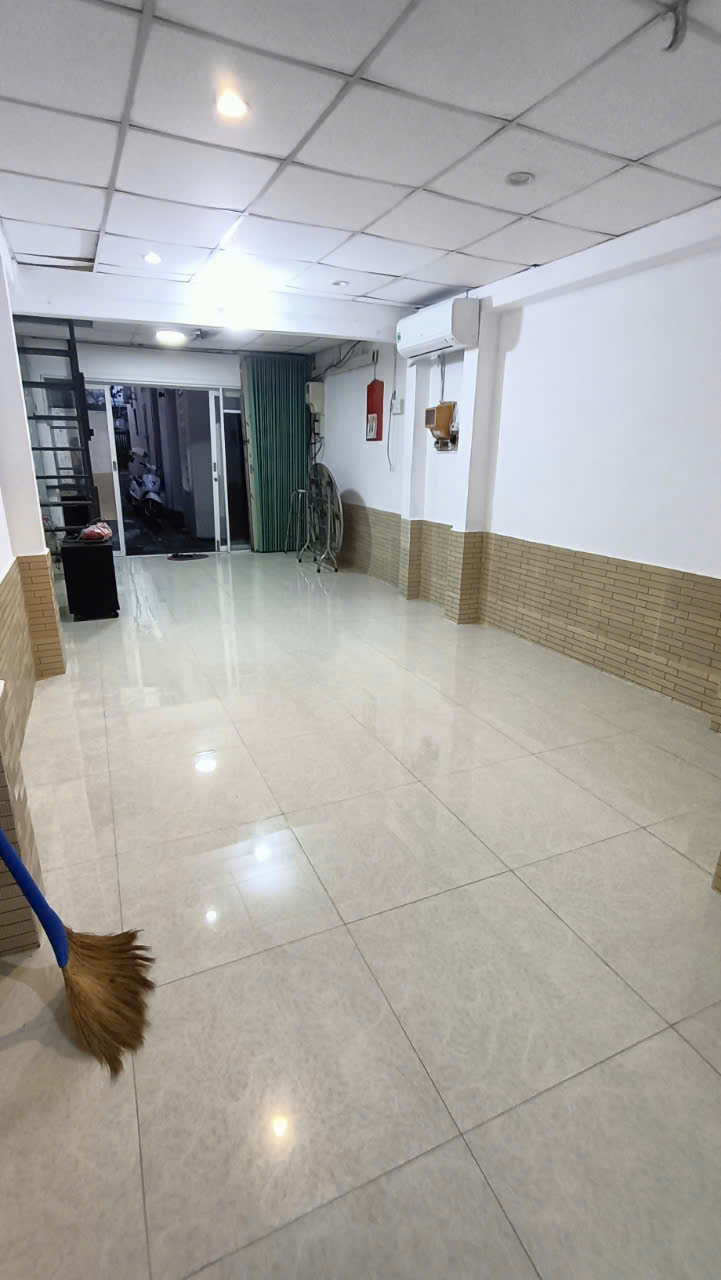 Nhà 3,8 triệu hẻm Đề Thám - Ảnh 3