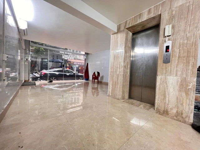 Chính chủ tự xây tự bán lô góc 2 MẶT PHỐ, 70m2 7 tầng, thang máy, đang kính doanh, vô địch, 32 tỉ. - Ảnh chính