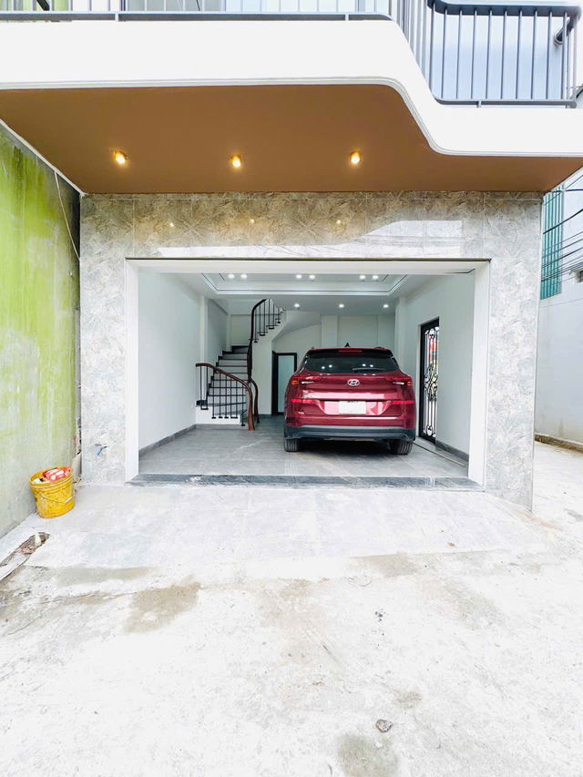 NHÀ MỚI - LÔ GÓC - NGÕ THÔNG - Ô TÔ 7 CHỖ VÀO NHÀ Bát Khối- Long Biên 38 m2 X 5 tầng, 6.45 tỷ. - Ảnh 1