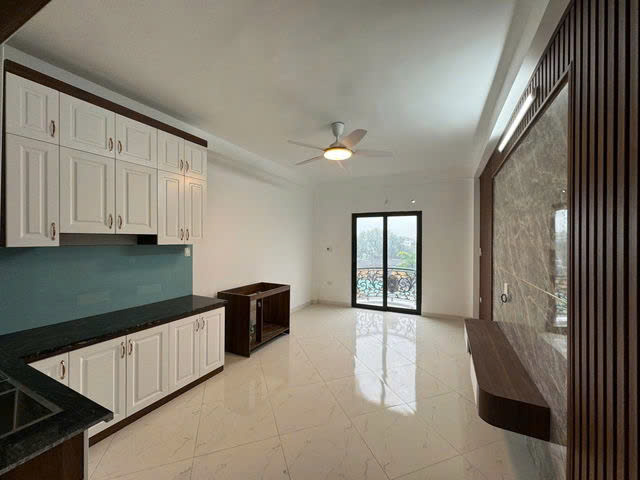 NHÀ MỚI  NỞ HẬU, NGÕ THÔNG Ô TÔ TRÁNH, VỈA HÈ, KINH DOANH Đức Giang-Long Biên  45 m2  T6, mặt tiền - Ảnh 3