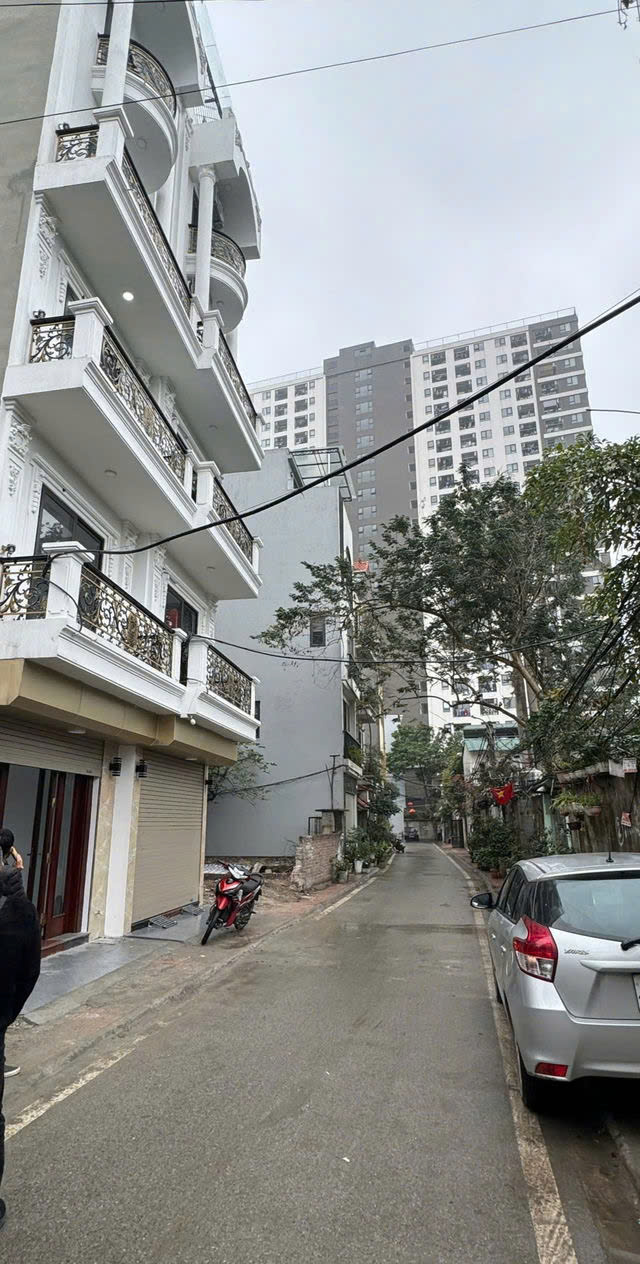 NHÀ MỚI  NỞ HẬU, NGÕ THÔNG Ô TÔ TRÁNH, VỈA HÈ, KINH DOANH Đức Giang-Long Biên  45 m2  T6, mặt tiền - Ảnh chính