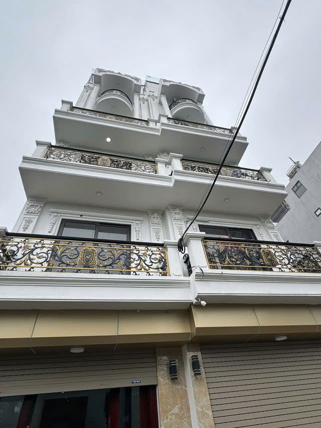 NHÀ MỚI  NỞ HẬU, NGÕ THÔNG Ô TÔ TRÁNH, VỈA HÈ, KINH DOANH Đức Giang-Long Biên  45 m2  T6, mặt tiền - Ảnh 1