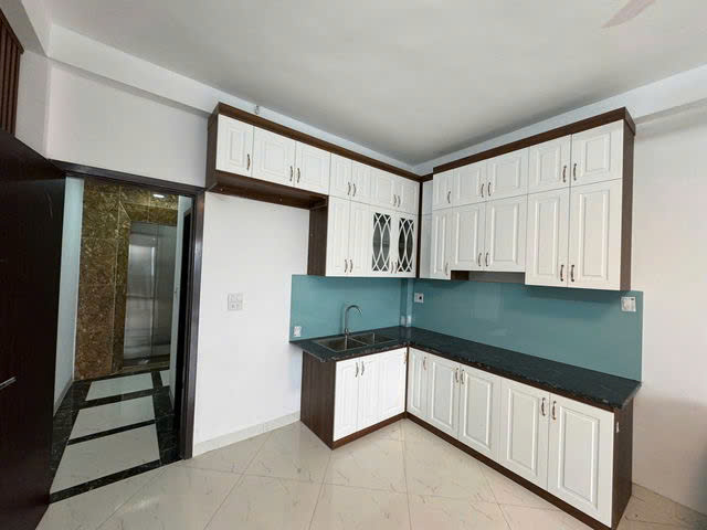 NHÀ MỚI  NỞ HẬU, NGÕ THÔNG Ô TÔ TRÁNH, VỈA HÈ, KINH DOANH Đức Giang-Long Biên  45 m2  T6, mặt tiền - Ảnh 2