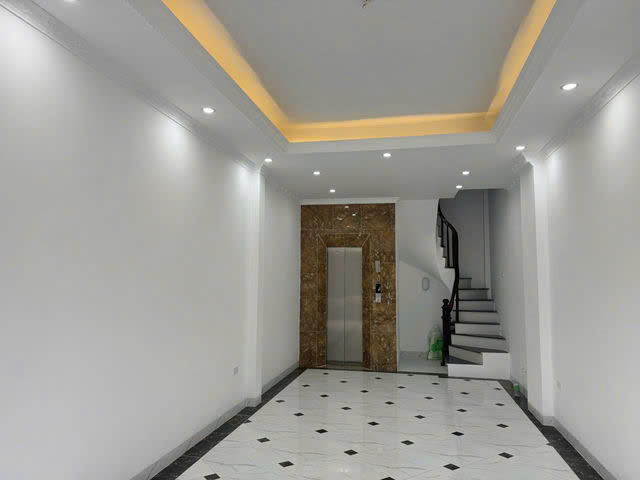 NHÀ MỚI  NỞ HẬU, NGÕ THÔNG Ô TÔ TRÁNH, VỈA HÈ, KINH DOANH Đức Giang-Long Biên  45 m2  T6, mặt tiền - Ảnh 4