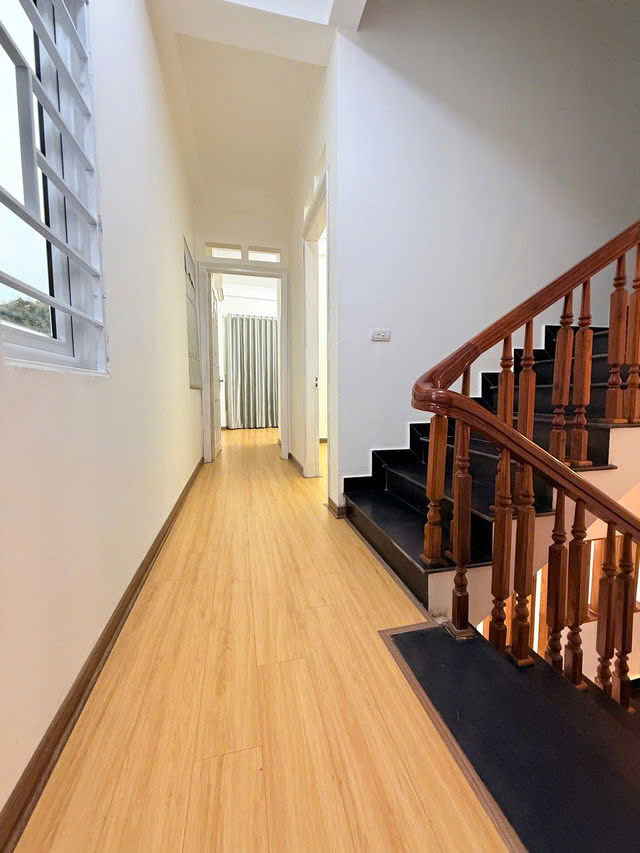 NHÀ MỚI LÔ GÓC Ô TÔ ĐỖ CỬA Ngọc Thụy- Long Biên 55m2, X 4 tầng, mặt tiền   4m,8.8 tỷ. - Ảnh 2