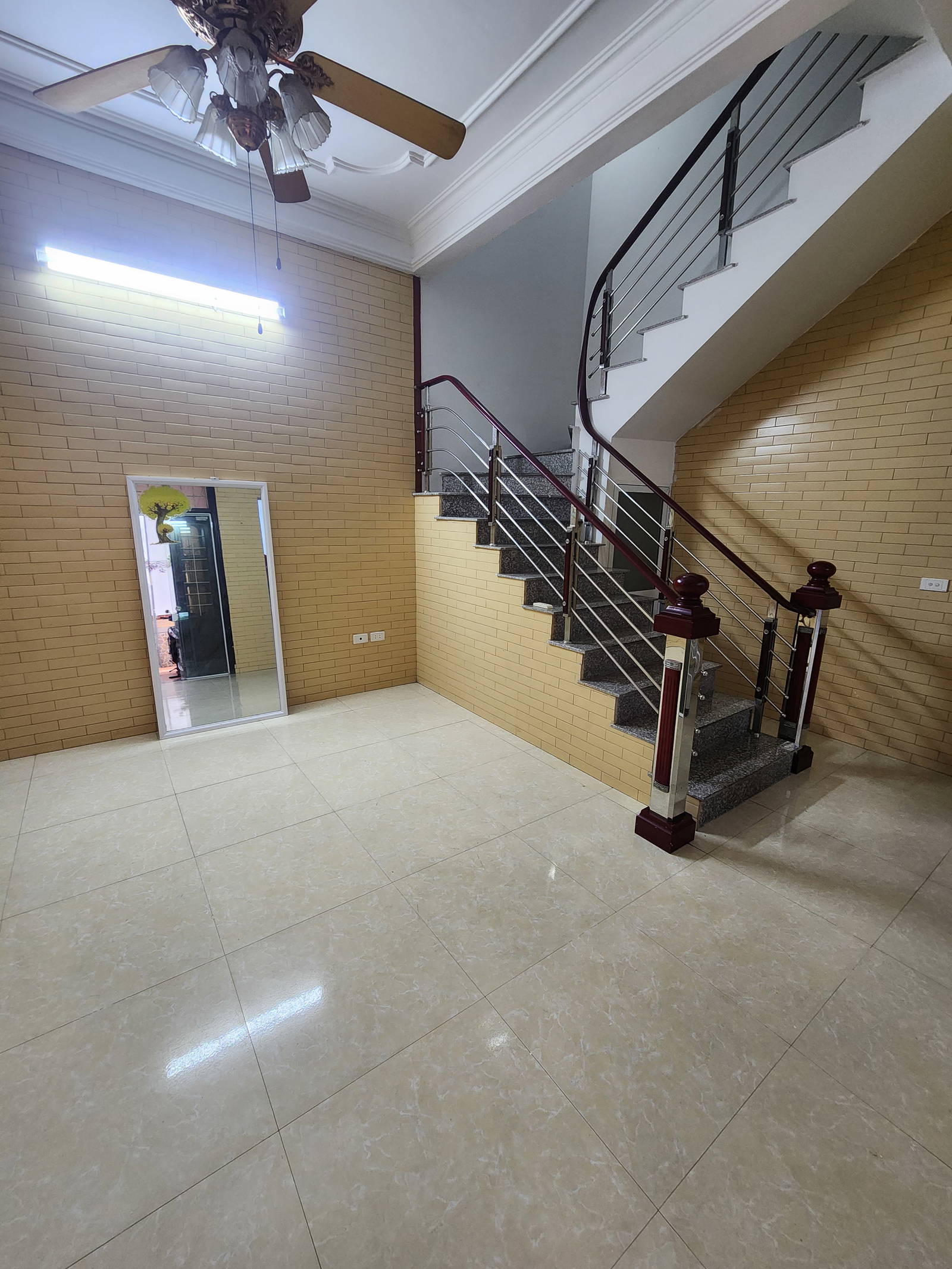 Bán Nhà Khương Đình. Thanh Xuân. Lô Góc. DT 59m2. MT 5m. 4 Tầng. Giá 10,45 Tỷ. - Ảnh 1