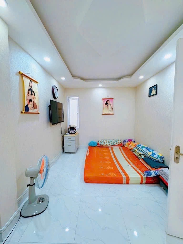 8,2 TỶ - CHÍNH CHỦ - DT 39M2 , NGANG 5M , 4 TẦNG BTCT CÓ 4PN , 4WC-PHAN ĐĂNG LƯU - PN,Tp.HCM - Ảnh 2
