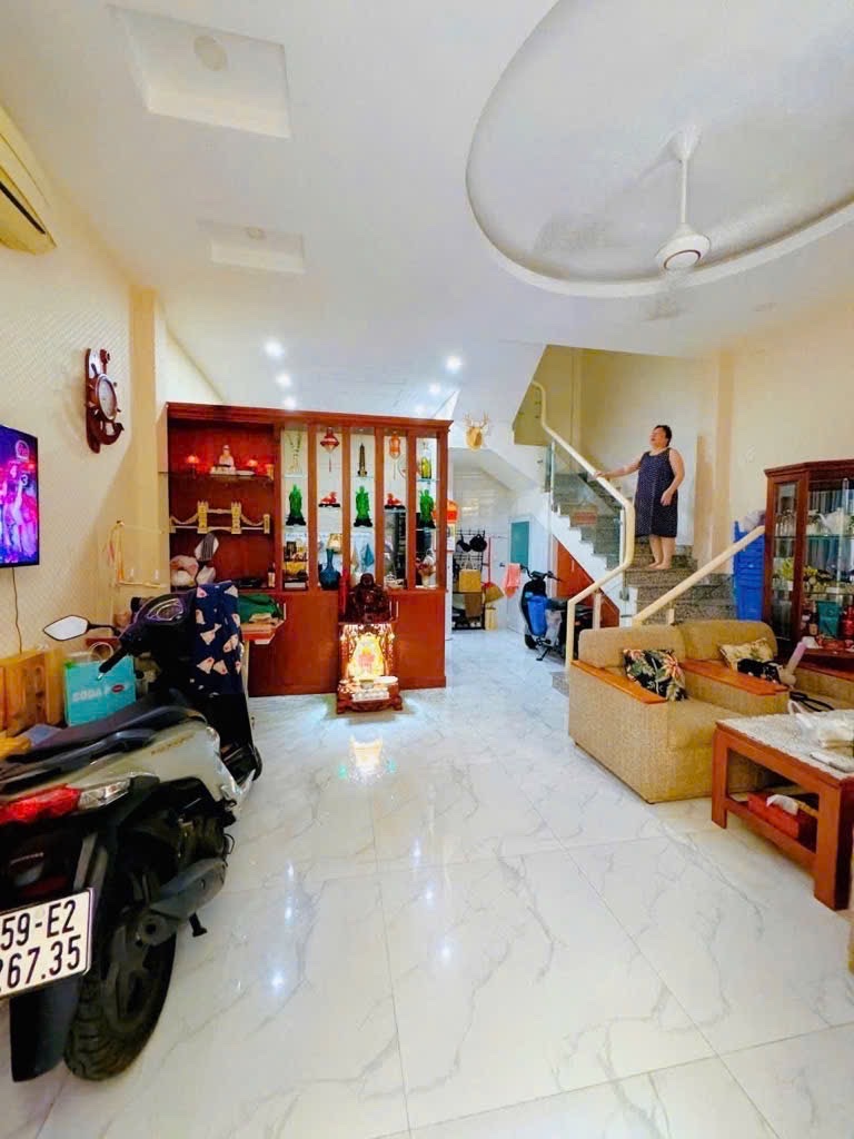 8,2 TỶ - CHÍNH CHỦ - DT 39M2 , NGANG 5M , 4 TẦNG BTCT CÓ 4PN , 4WC-PHAN ĐĂNG LƯU - PN,Tp.HCM - Ảnh chính