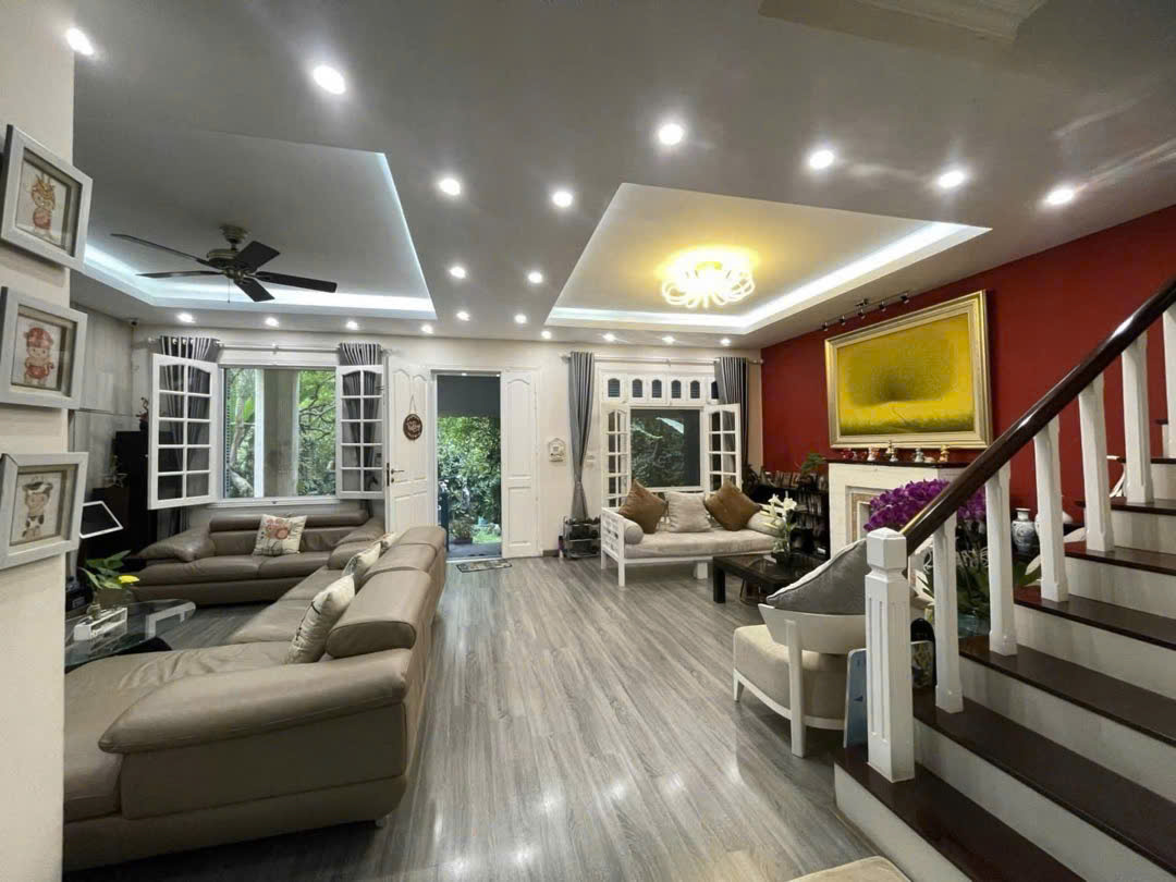 Bán căn biệt thự 5 tầng phố Nguyên Hồng, Đống Đa - Sổ đỏ 75m x MT6m giá 36 tỷ - Ảnh chính