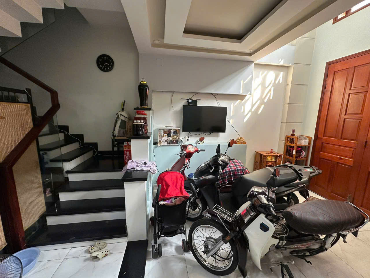 Bán Gấp Nhà mặt tiền đường Lê Cao Lãng Tân Phú 38m2,4 Tầng BTCT Giá 6 tỷ x - Ảnh 1