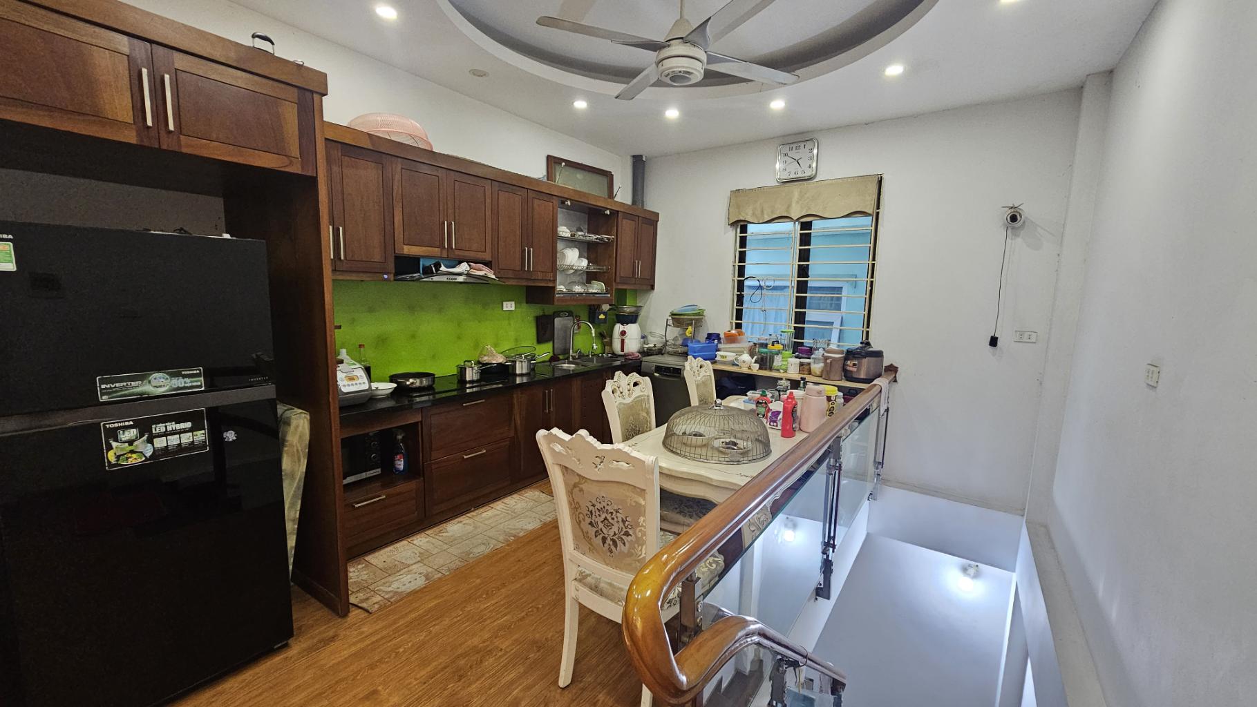 Bán Nhà Phố Vũ Hữu - 2 Mặt Thoáng, Sổ Đỏ Sẵn, Giá Tốt Cho Nhà Đầu Tư - Ảnh 4