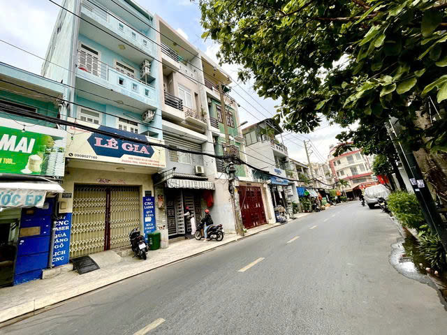 Bán gấp nhà Quận Tân Phú: 19.5 TỶ - TRỊNH ĐÌNH TRỌNG - PHÚ TRUNG - DT: 170M - 8M X 21M - 3 lầu, - Ảnh chính