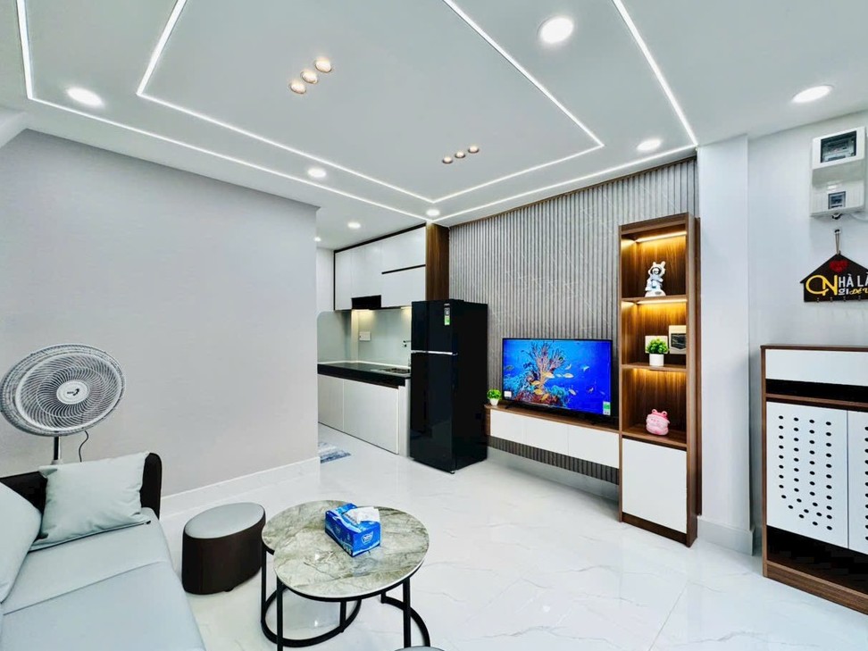 NHÀ ĐẸP 5 TẦNG - TẶNG FULL NỘI THẤT - ĐƯỜNG BẠCH ĐẰNG - GẦN HÀNG XANH - GIÁ 4.95 TỶ - Ảnh chính