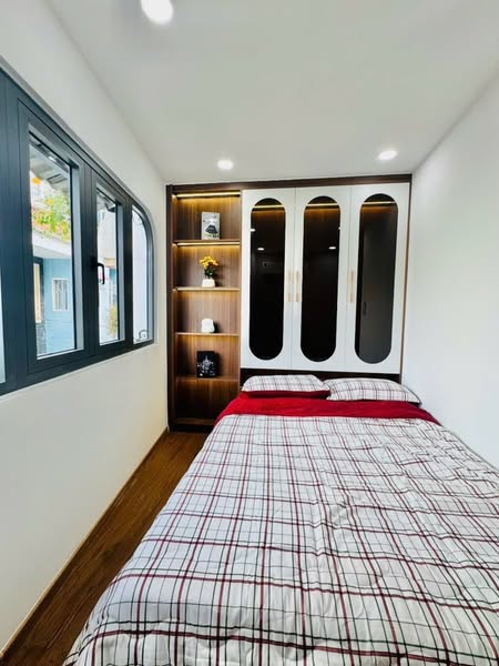 NHÀ ĐẸP 5 TẦNG - TẶNG FULL NỘI THẤT - ĐƯỜNG BẠCH ĐẰNG - GẦN HÀNG XANH - GIÁ 4.95 TỶ - Ảnh 3
