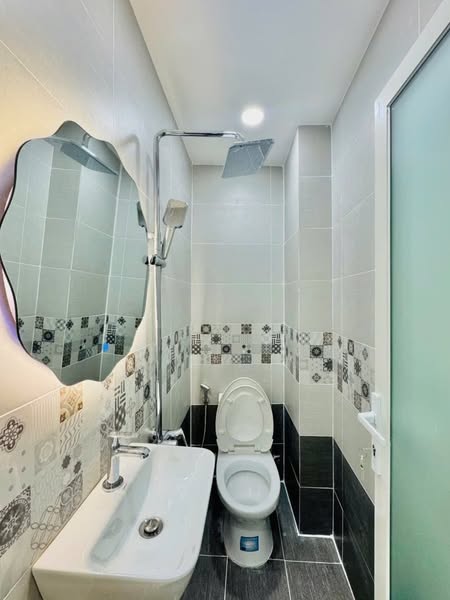 NHÀ ĐẸP 5 TẦNG - TẶNG FULL NỘI THẤT - ĐƯỜNG BẠCH ĐẰNG - GẦN HÀNG XANH - GIÁ 4.95 TỶ - Ảnh 4