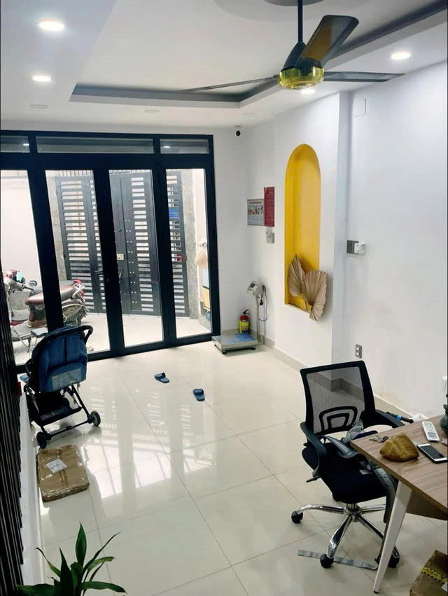 Giá mềm nhất quận Tân Phú: 8 tỷ  - TRỊNH ĐÌNH TRỌNG - DT: 79M - 4.2M X 15M NỞ HẬU - 3 TẦNG- 3PN-3WC - Ảnh 1