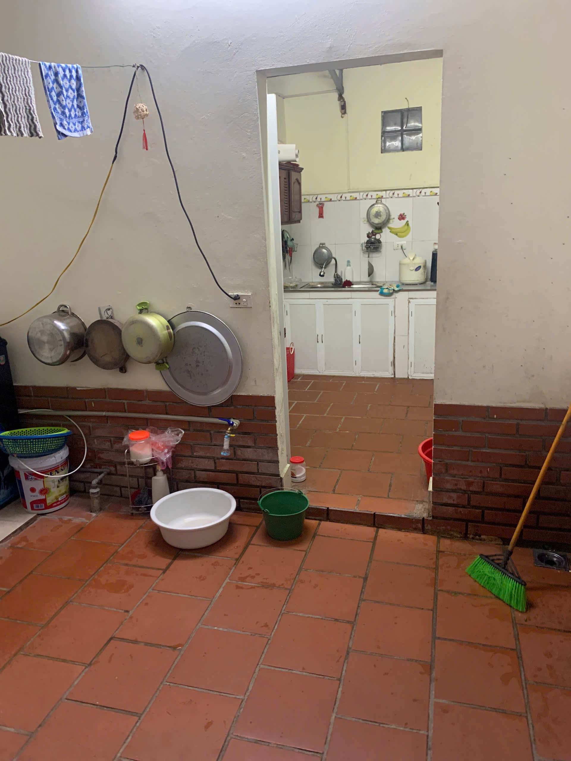 NHÀ PHÂN LÔ KHU QUÂN ĐỘI NGỌC THỤY 75M, 2T, MT4M, THÔNG BÀN CỜ, Ô TÔ VÒNG QUANH, ĐỦ CÔNG NĂNG - Ảnh 1