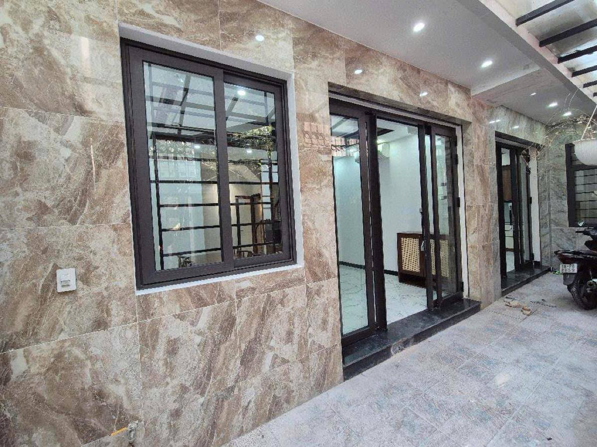 Gần Hồ Tây –  Nhà 6 Tầng Thang Máy Trong Ngõ Đường Võng Thị, Tây Hồ, HN. 35m2 - 10.5 Tỷ - Ảnh chính