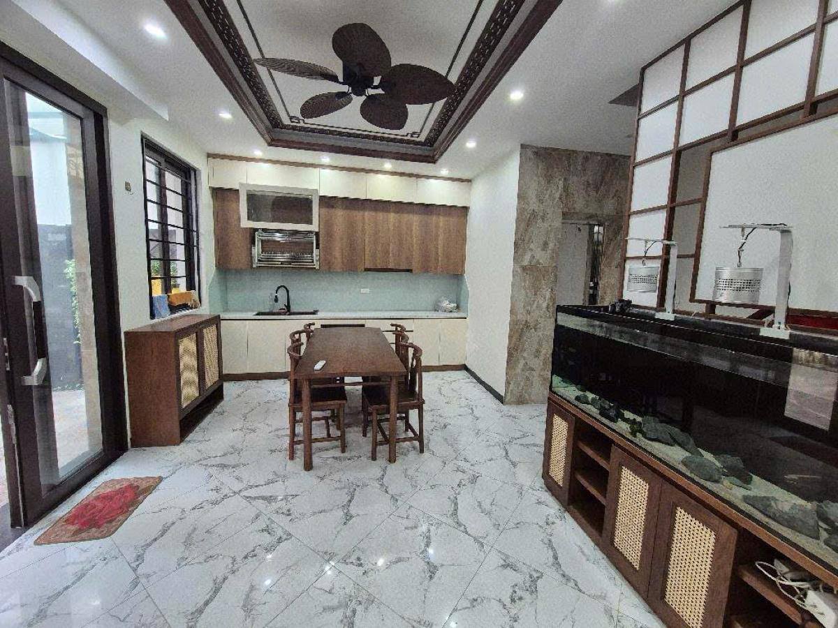 Gần Hồ Tây –  Nhà 6 Tầng Thang Máy Trong Ngõ Đường Võng Thị, Tây Hồ, HN. 35m2 - 10.5 Tỷ - Ảnh 3