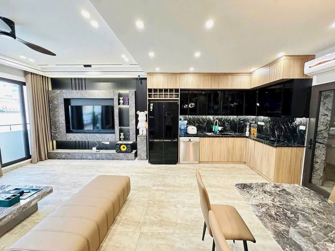 Bán nhà Nguyễn Văn Cừ 45m2 - 5 tầng - gara ô tô - view thoáng - an sinh đẳng cấp - giá nhỉnh 11 tỷ - Ảnh 1