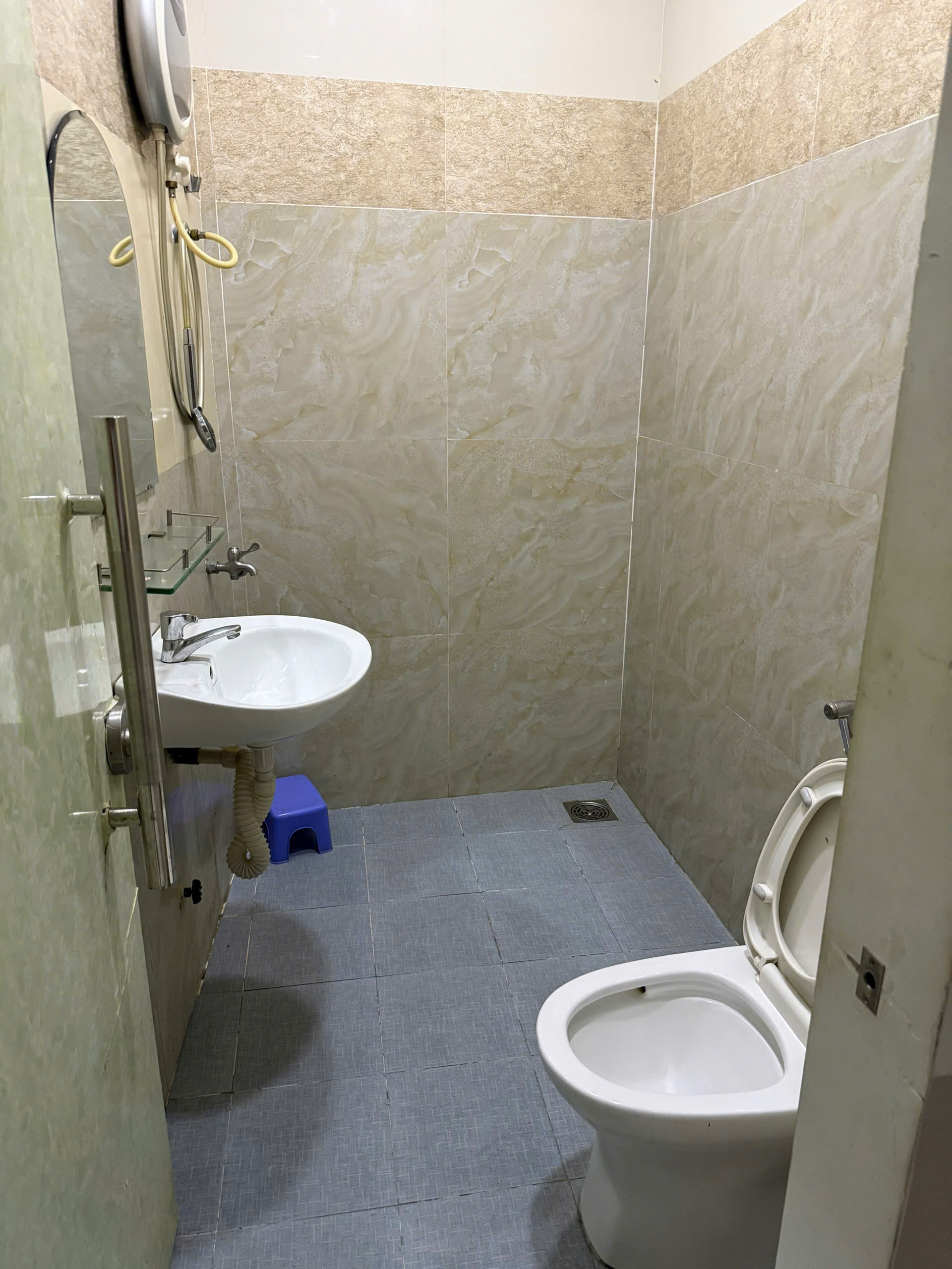 Cho thuê nhà 330 Nguyễn Tất Thành - Ảnh 1