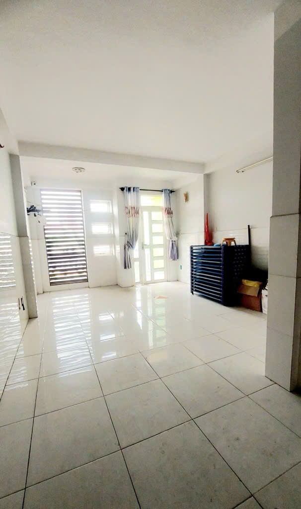 GIẢM HƠN 2 TỶ - MTKD SONG HÀNH QUẬN 12 NGAY THAM LƯƠNG - 5 TẦNG 88M2- GIÁ NHỈNH 11 TỶ TL - Ảnh 1