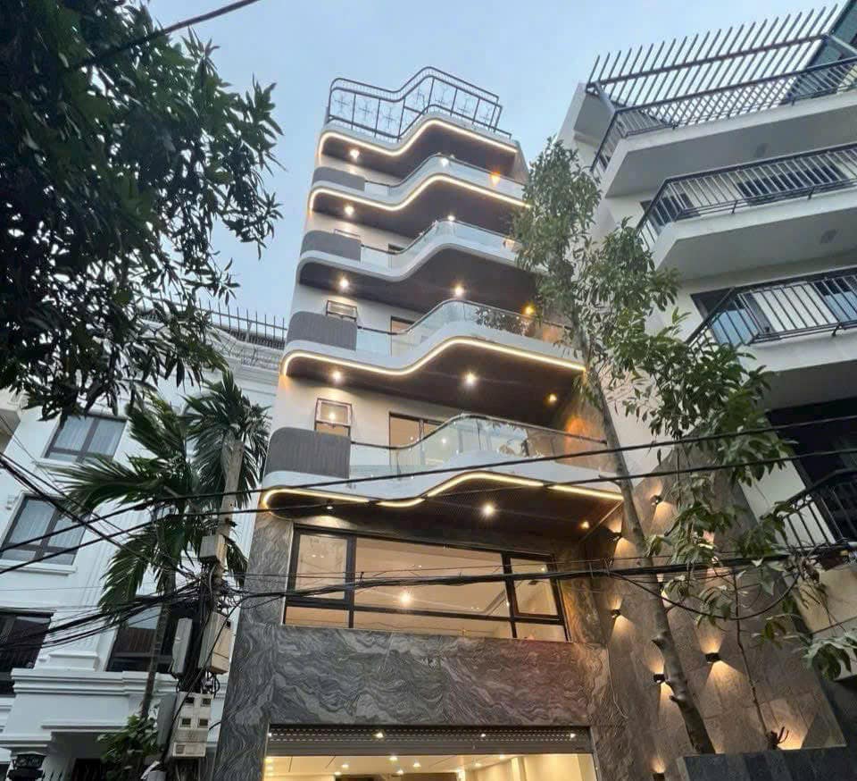 BÁN NHÀ NGUYỄN VĂN CỪ 56M2, 6 TẦNG , THANG MÁY , GARA Ô TÔ - GIÁ 15.5 TỶ - Ảnh chính
