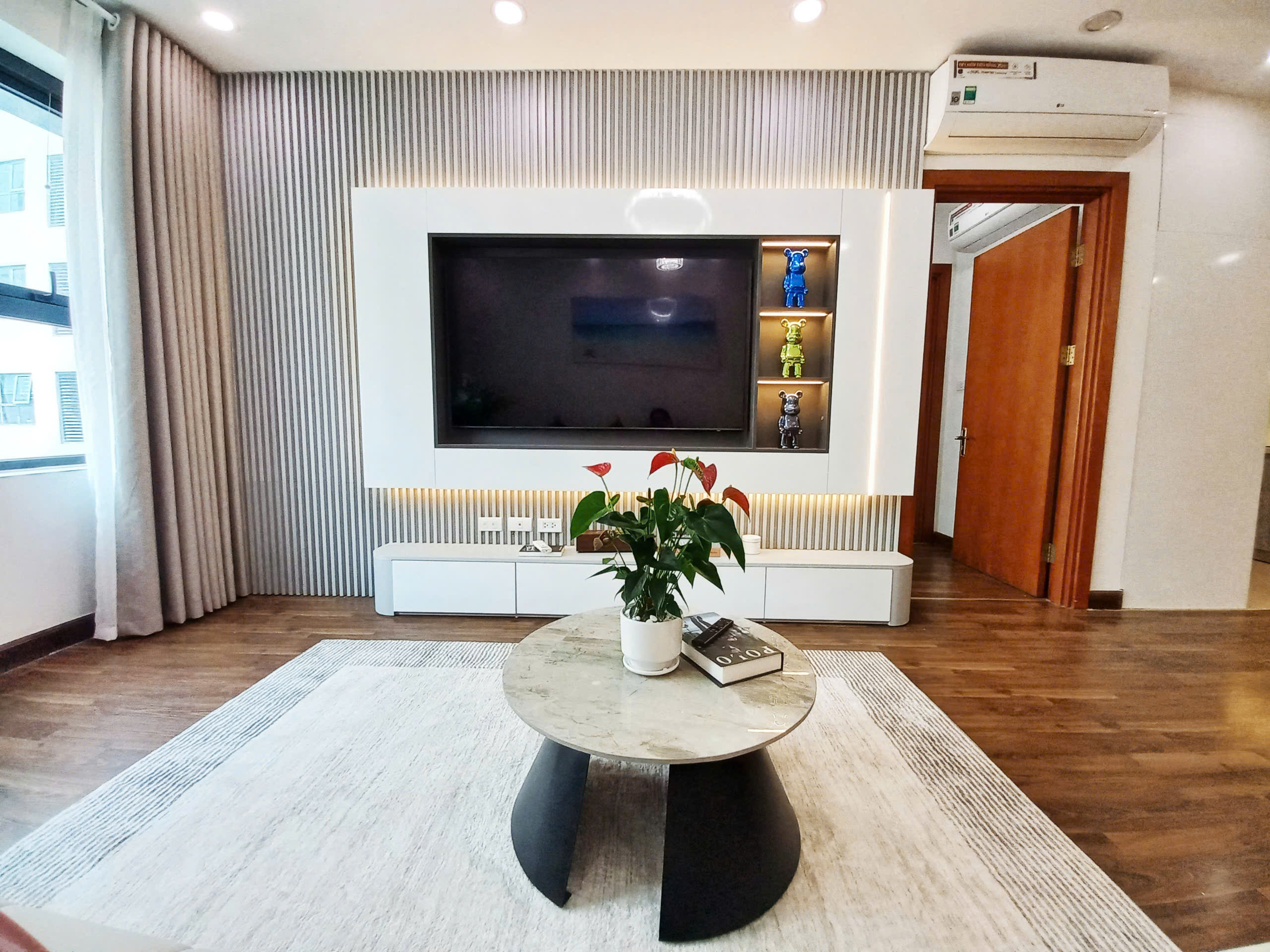 2pn 83m2 tại goldmark city có sổ và slot xe bán trong tháng 4/2025 - Ảnh chính