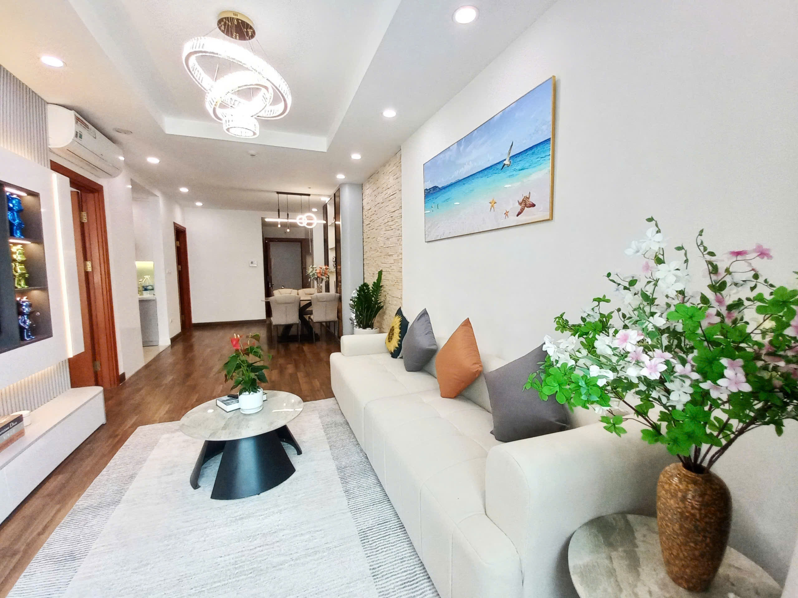 2pn 83m2 tại goldmark city có sổ và slot xe bán trong tháng 4/2025 - Ảnh 1