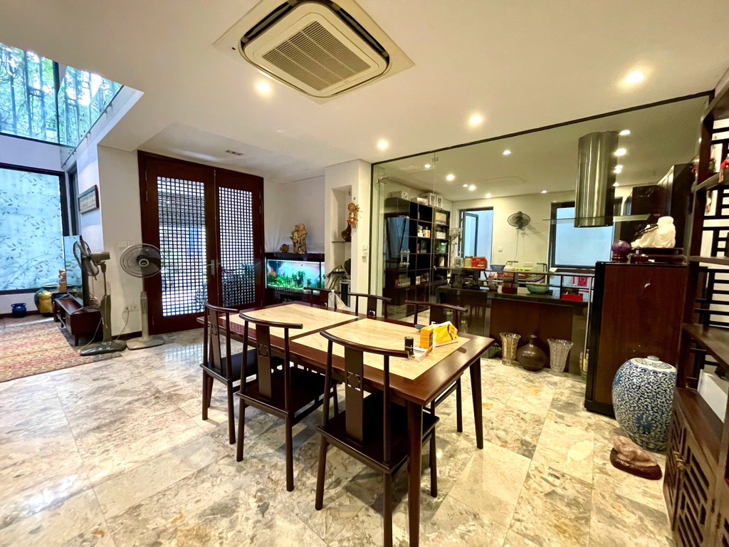 Biệt thự Cầu Giấy - ô tô vào nhà - 102m MT6.8m nhỉnh 33 tỷ - Ảnh 4