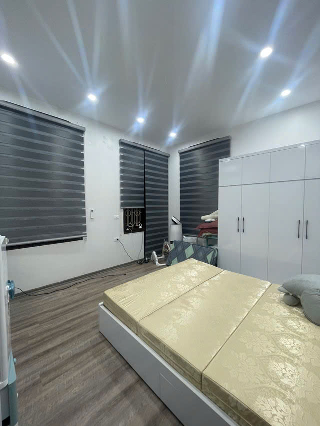NHÀ ĐẸP DÂN XÂY Ô TÔ ĐỖ CỔNG  Nguyễn Sơn 68 m2 X 5 tầng, mặt tiền 5m,10.8 tỷ. - Ảnh 2