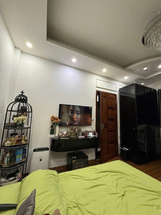 BÁN NHÀ RIÊNG TĂNG NỘI THẤT Bồ Đề- Long Biên 34m2,X  5 tầng, mặt tiền  4.8m,6.35 tỷ. - Ảnh 2