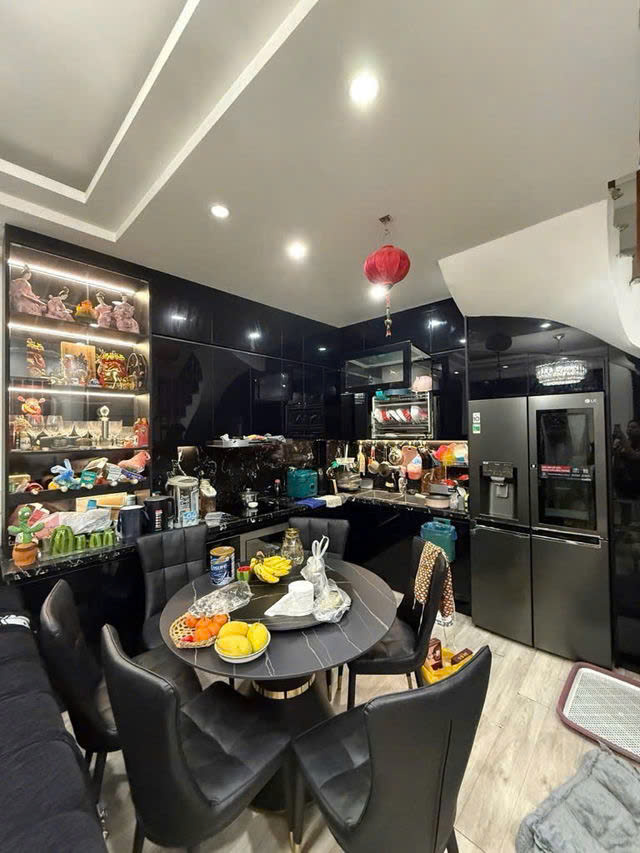 BÁN NHÀ RIÊNG TĂNG NỘI THẤT Bồ Đề- Long Biên 34m2,X  5 tầng, mặt tiền  4.8m,6.35 tỷ. - Ảnh 3