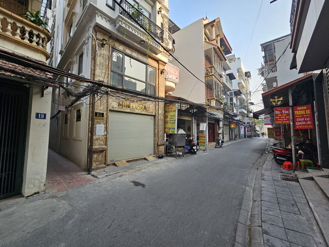 NHÀ ĐẸP NGÕ THÔNG Ô TÔ CHÁNH ĐỖ PHỐ Nguyễn Sơn 107 m2,4 tầng,mặt tiền 5m, 11.5 tỷ Long Biên. - Ảnh 1