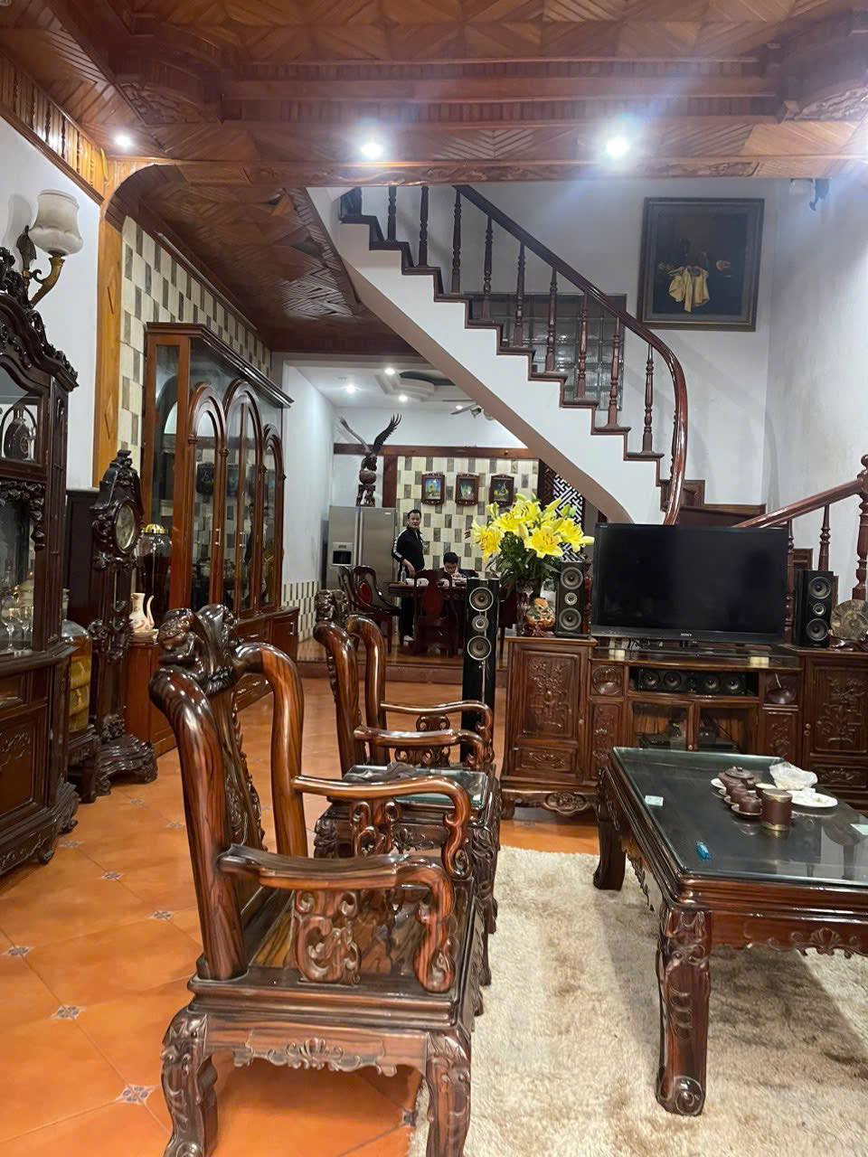 Bán nhà mặt phố Nguyễn Trường Tộ, 105m2, 4 tầng, mặt tiền 10m, 77 tỷ, kinh doanh đỉnh - Ảnh 3