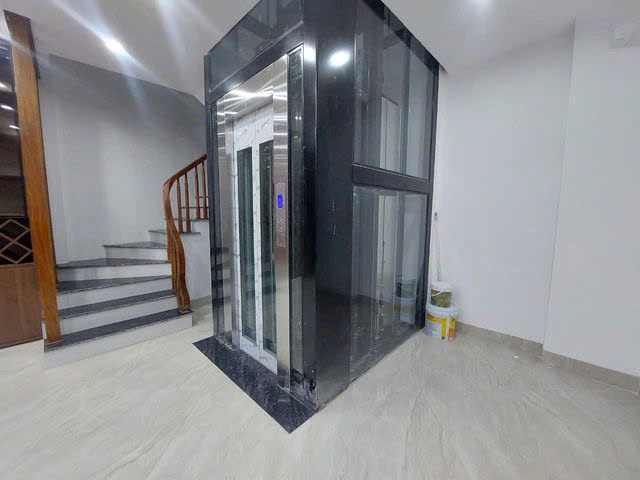 NHÀ MỚI 6 TẦNG THANG MÁY FULL NỘI THẤT Bồ Đề- Long Biên  45m2, 6 tầng, mặt tiền  4.5m,11 tỷ. - Ảnh chính