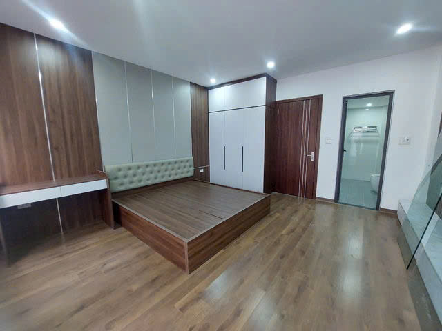 NHÀ MỚI 6 TẦNG THANG MÁY FULL NỘI THẤT Bồ Đề- Long Biên  45m2, 6 tầng, mặt tiền  4.5m,11 tỷ. - Ảnh 2