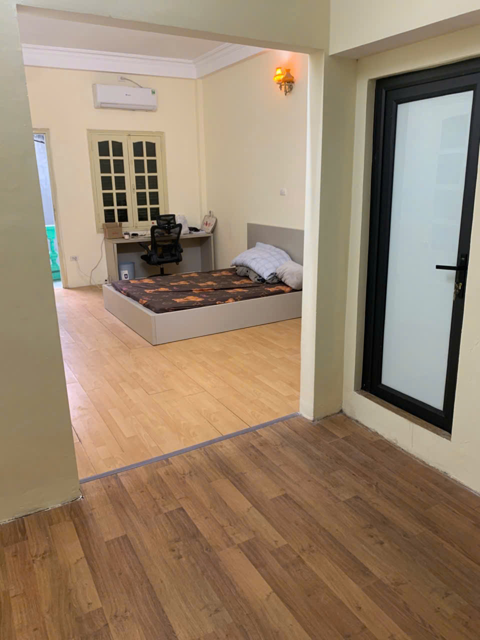 Cho thuê nhà nguyên căn phố Chùa Láng, Đống Đa 100m x 4T giá 12tr, ở, KD cà phê - Ảnh 1