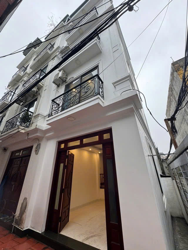 NHÀ MỚI- ĐẸP LÔ GÓC Nguyễn Văn Linh-Long Biên 36m2  4  tầng,mặt tiền 4.3m, 5.35 tỷ. - Ảnh chính