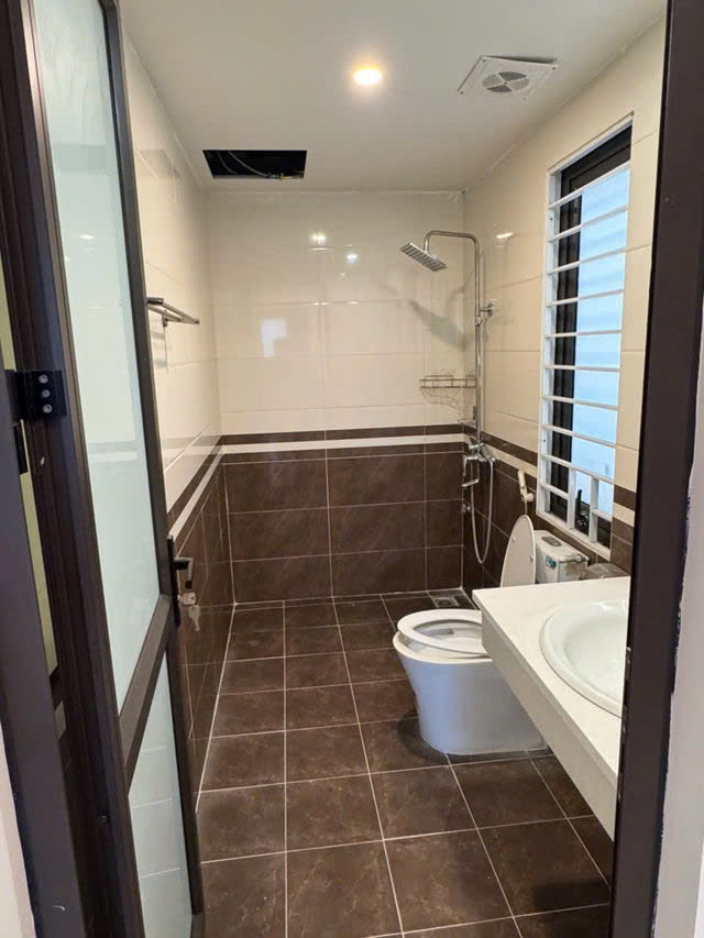 NHÀ MỚI- ĐẸP LÔ GÓC Nguyễn Văn Linh-Long Biên 36m2  4  tầng,mặt tiền 4.3m, 5.35 tỷ. - Ảnh 4
