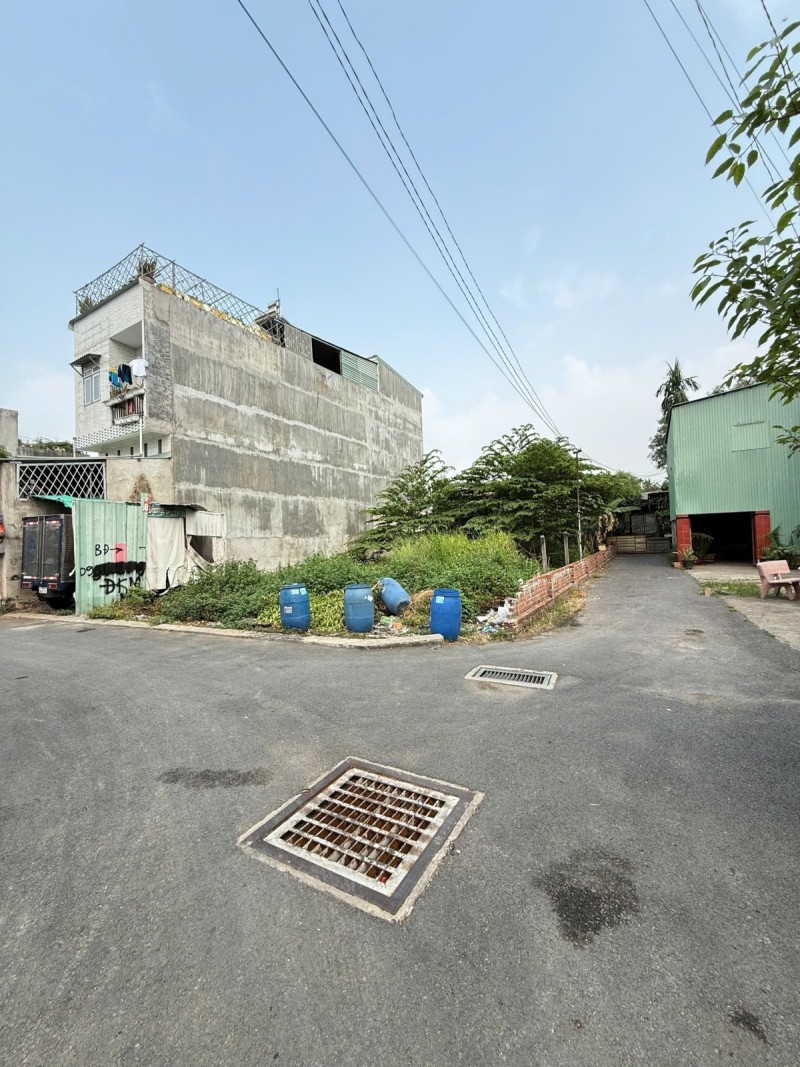 Bán đất Dĩ An,đất đẹp giá rẻ,đường 2 ô tô,anh chị em đầu tư vào đây nhé,chỉ 1,7tỷ - Ảnh 1