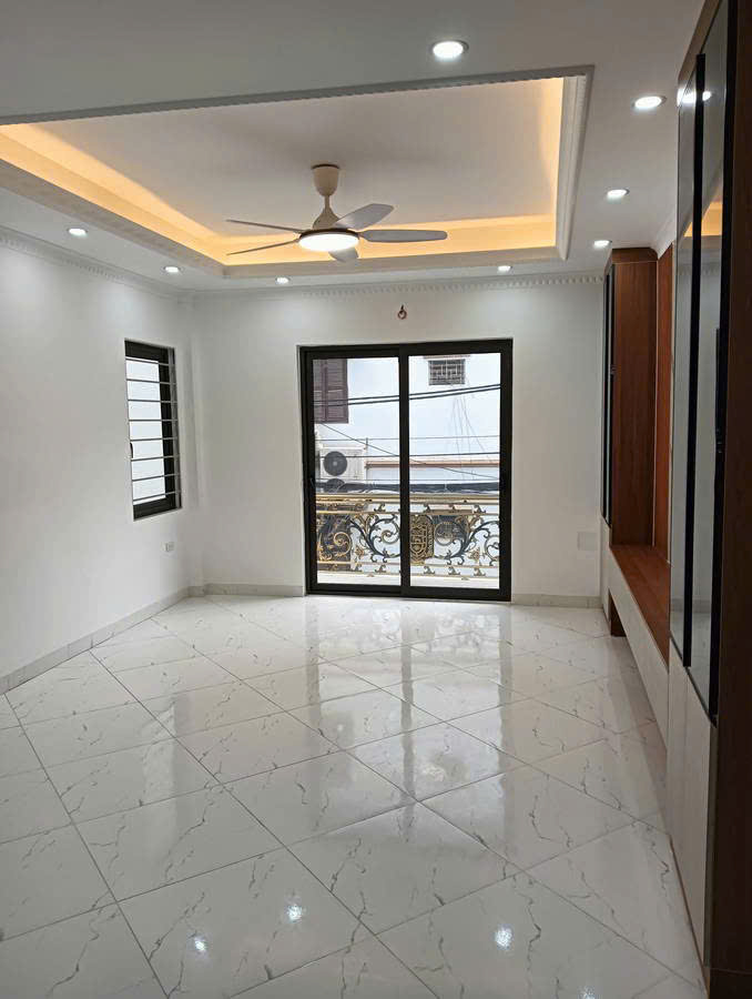 Bát Khối dtich 40m2, 6 tầng,GARA,LÔ GÓC,2THOÁNG,THANG MÁY,NGÕ THÔNG,KDOANH,GIÁ 12.x tỷ - Ảnh 1