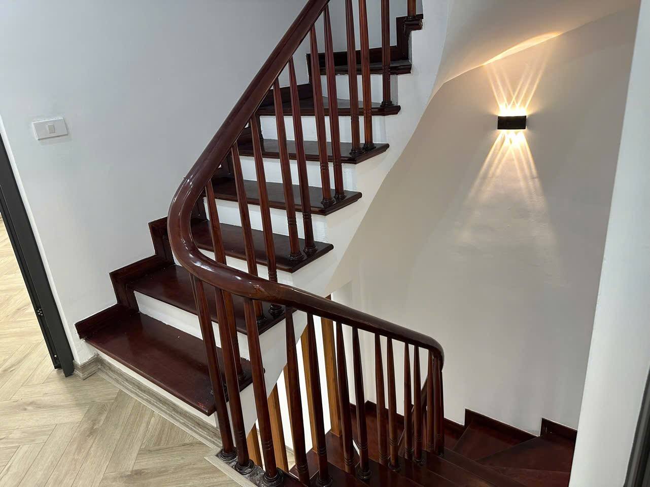 NHÀ PHÂN LÔ 5 TẦNG – 53M2 – 11.9 TỶ - PHỐ QUAN NHÂN - MỚI KÍNH KOONG - NGÕ RỘNG - CÁCH Ô TÔ 20M - Ảnh 3