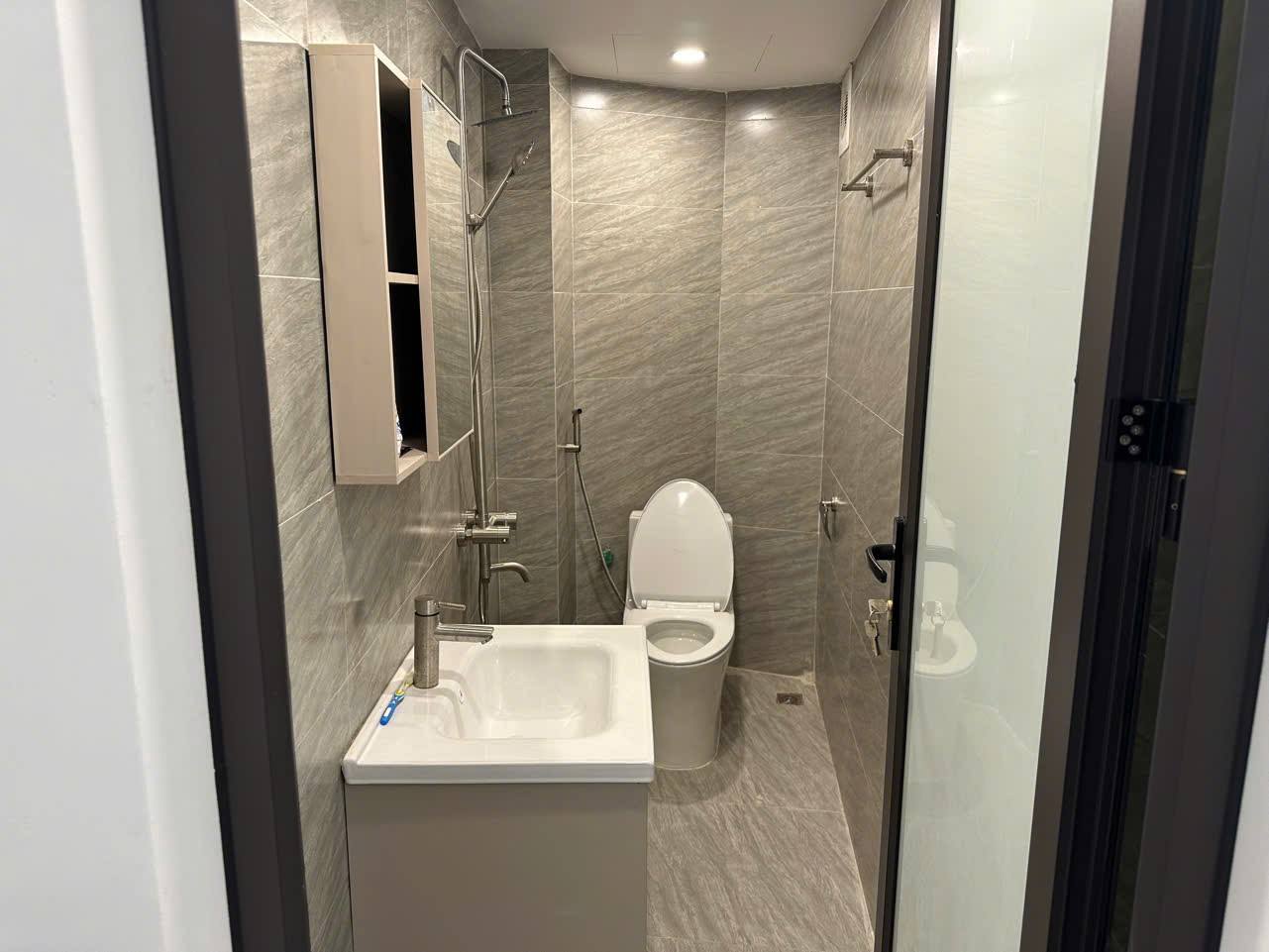 NHÀ PHÂN LÔ 5 TẦNG – 53M2 – 11.9 TỶ - PHỐ QUAN NHÂN - MỚI KÍNH KOONG - NGÕ RỘNG - CÁCH Ô TÔ 20M - Ảnh 4